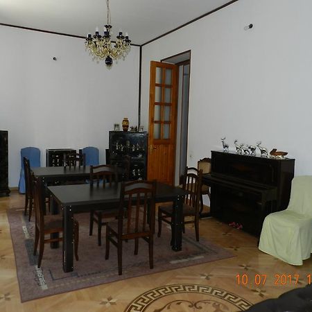 Room 404 Guest House Тбилиси Экстерьер фото