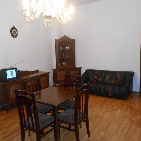 Room 404 Guest House Тбилиси Экстерьер фото