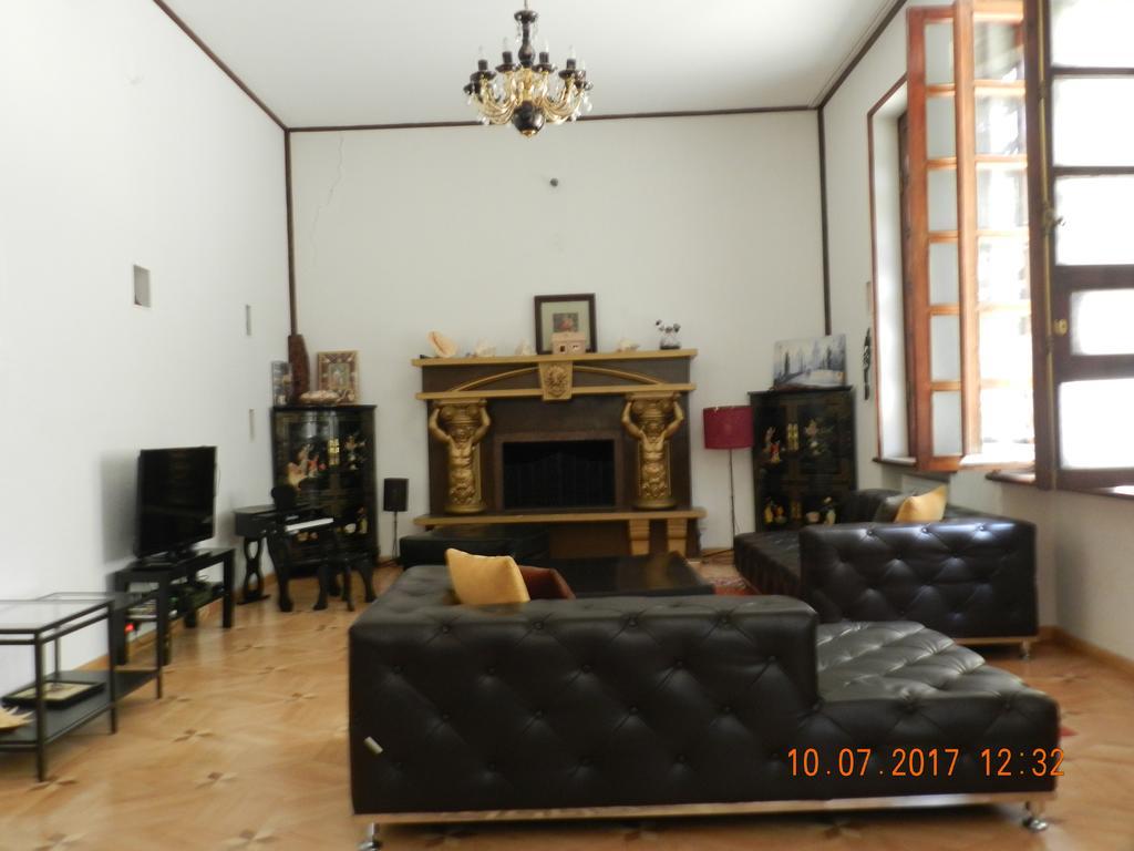 Room 404 Guest House Тбилиси Экстерьер фото
