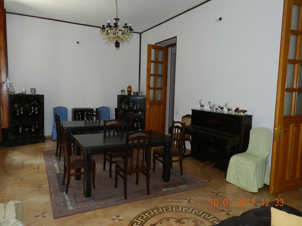 Room 404 Guest House Тбилиси Экстерьер фото