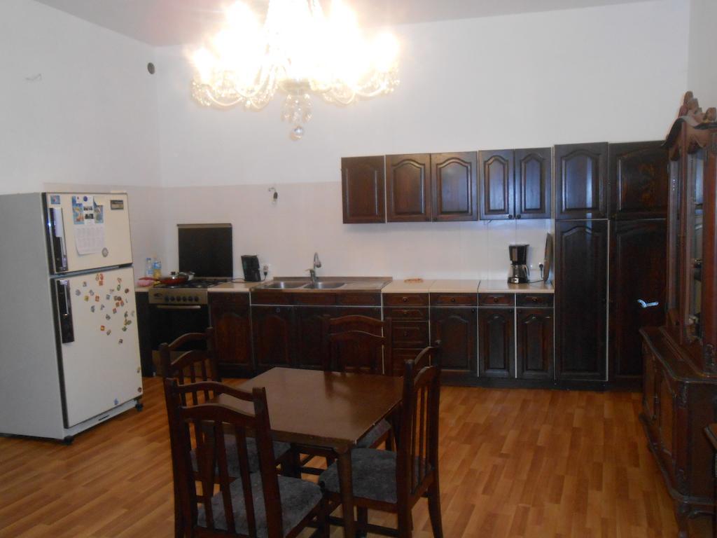 Room 404 Guest House Тбилиси Экстерьер фото